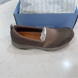 Easy Spirit se TWIST2 Womens Shoes Size 8M Taupe